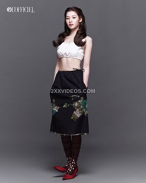 Minatozaki Sana Nude Leaked Photo #3