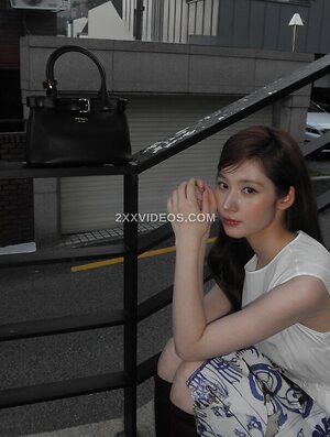 Minatozaki Sana photo