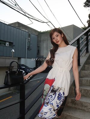 Minatozaki Sana photo