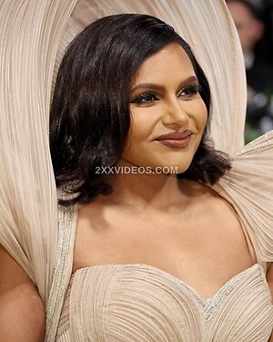 Mindy Kaling Nude Leaked Photo #15