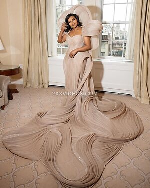 Mindy Kaling photo