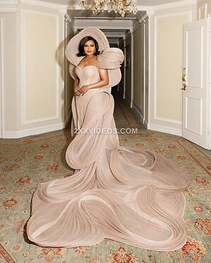 Mindy Kaling photo