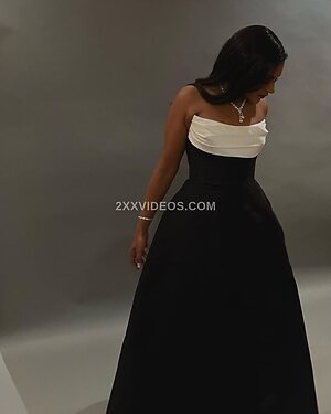 Mindy Kaling photo