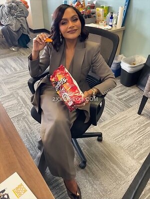 Mindy Kaling Nude Photos