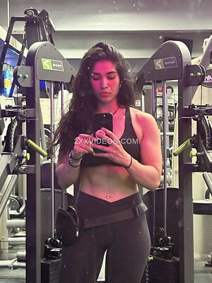 Naila Iqbal Nude Leaked Photo #9