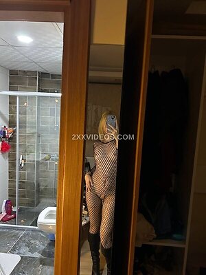 nazzy.doll Nude Leaked Photo #4