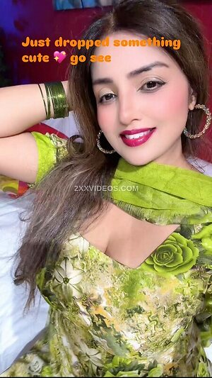 Neetu Dhillon n_i_t_u_11 Nude Leaked Photo #2