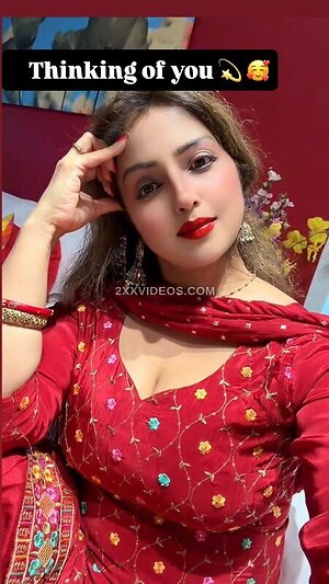 Neetu Dhillon n_i_t_u_11 Nude Leaked Photo #14