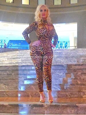 Nicole "Coco" Austin Nude Leaked Photo #15