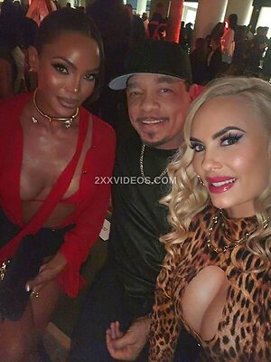 Nicole "Coco" Austin photo