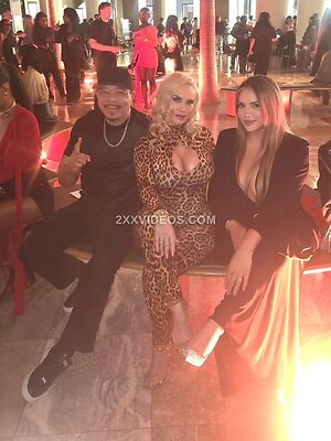 Nicole "Coco" Austin photo