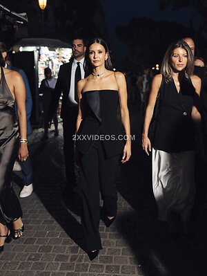 Nina Dobrev photo