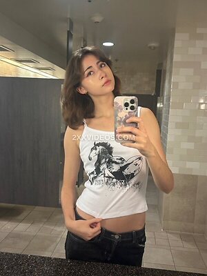normalfunnygirl Liz Nude Leaked Photo #3