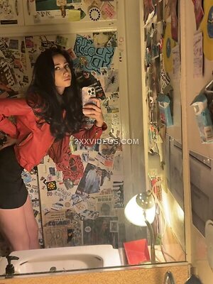normalfunnygirl Liz Nude Leaked Photo #13