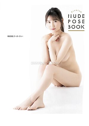 Nude Pose Books Nude Leaked Photo #5
