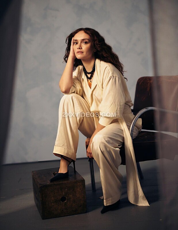 Olivia Cooke photo