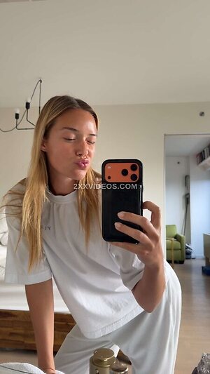 Olivia Ponton photo