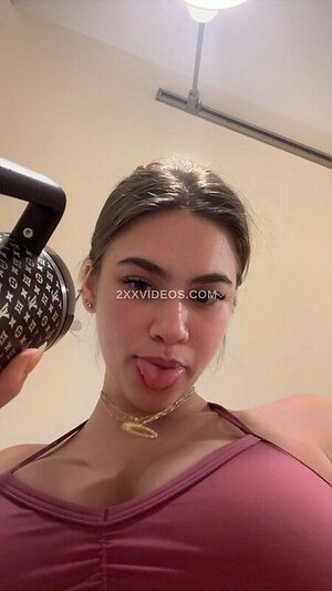 Olivia silfies photo