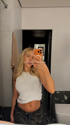 OnlyYourAmi Nude Leaked Photo #26