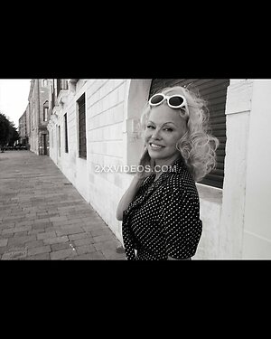 Pamela Anderson Nude Leaked Photo #9