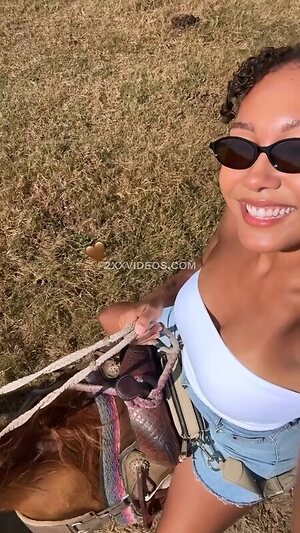 Parker McKenna Posey photo