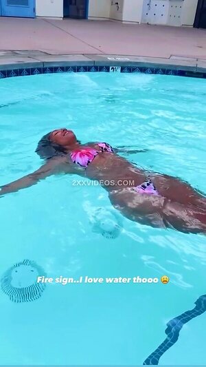 Parker McKenna Posey photo