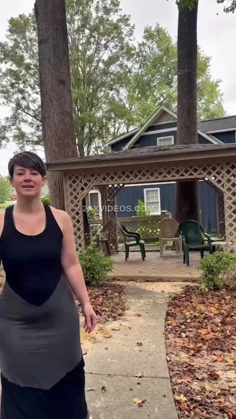 PAWG MILF photo