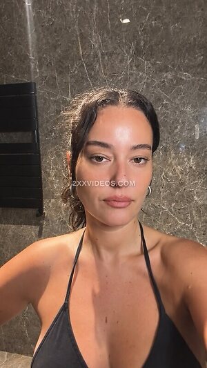 Pelin Akil Nude Leaked Photo #2