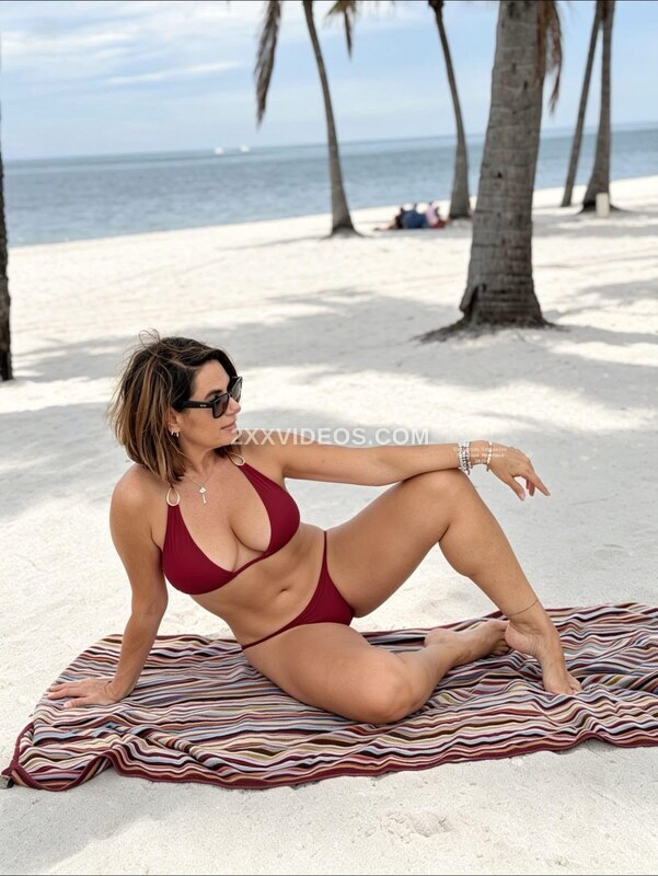 Penelope Menchaca TV host photo