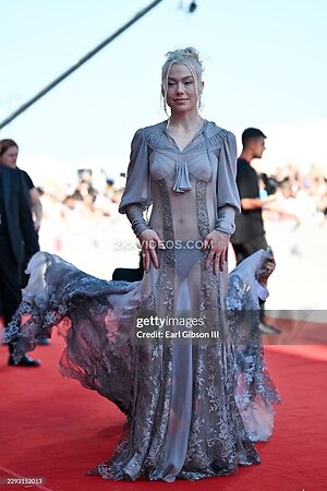 Phoebe Bridgers Nude Leaked Photo #20