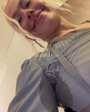 Phoebe Bridgers Nude Leaked Photo #48