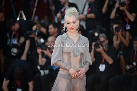 Phoebe Bridgers Nude Leaked Photo #51