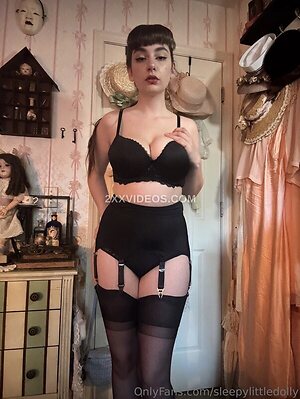 porcelainmilkbottle Nude Leaked Photo #14