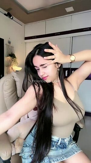 Priyanka Bhuti Nude Leaked Photo #8