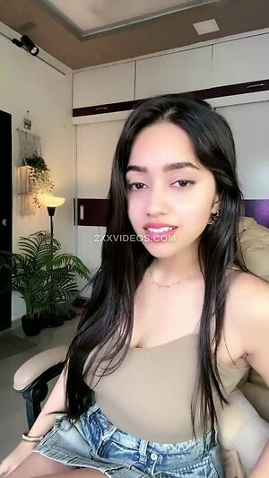 Priyanka Bhuti Nude Leaked Photo #11