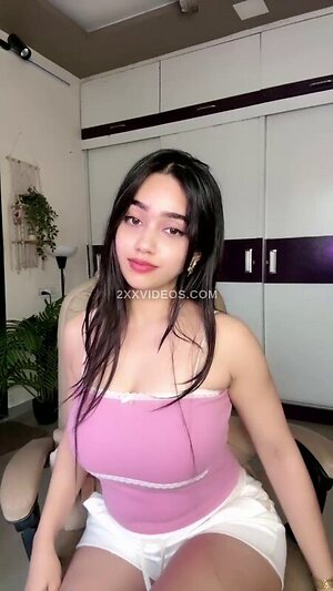 Priyanka Bhuti Nude Leaked Photo #14