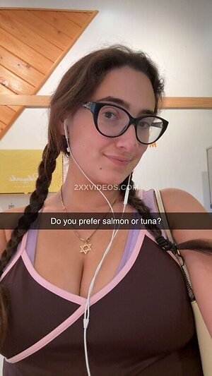 qveenjulia More Nude Photos