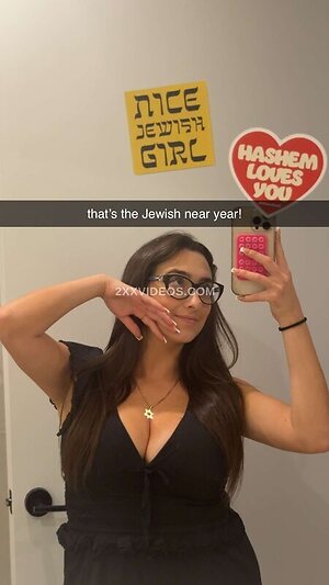 qveenjulia photo