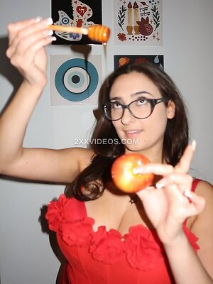 qveenjulia Nude Leaked Photo #75