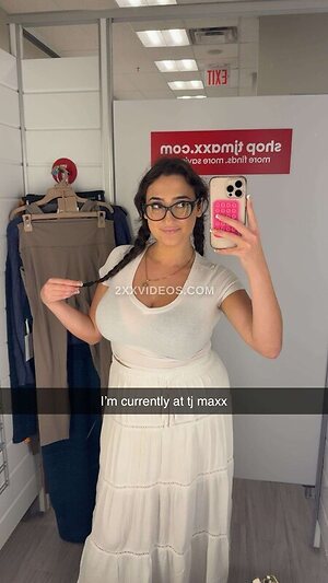 qveenjulia Nude Leaked Photo #82