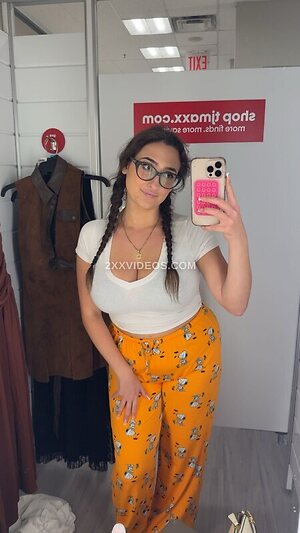 qveenjulia photo