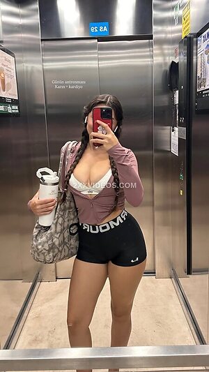 Rabia Karaarslan Nude Leaked Photo #2