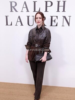 Rachel Brosnahan Nude Leaked Photo #11