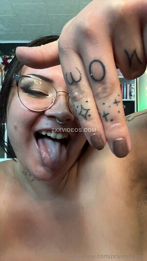 remarkableryann Nude Leaked Photo #8