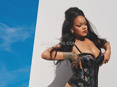 Rihanna photo