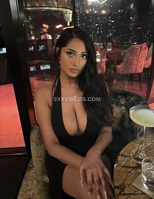 Riya B 🇧🇩 Nude Leaked Photo #3