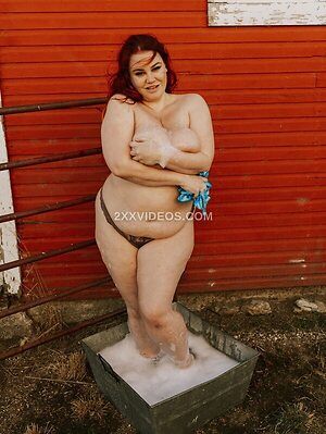 Ruby Roxx Super Curvy Model NUDE Photos and Videos photo
