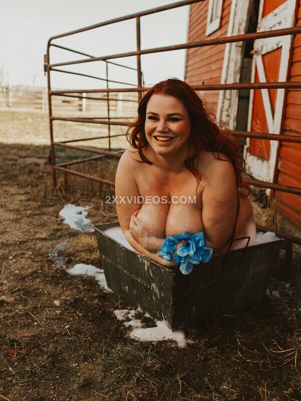 Ruby Roxx Super Curvy Model NUDE Photos and Videos photo