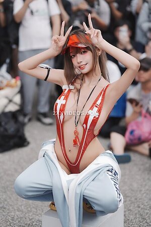 s2_u.l Nude Leaked Photo #3