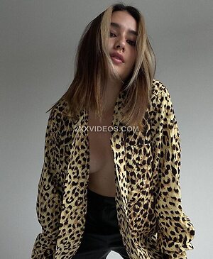 Saffron Sharpe Nude Leaked Photo #3